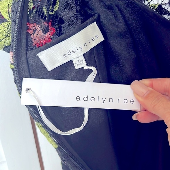 Adelyn Rae Black Floral Short Sleeve Mini Embroidered Lace Dress NWT Small* - Picture 3 of 12